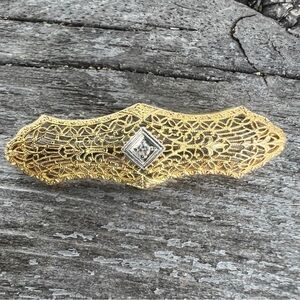 Vintage victorian 14k filagree bar pin